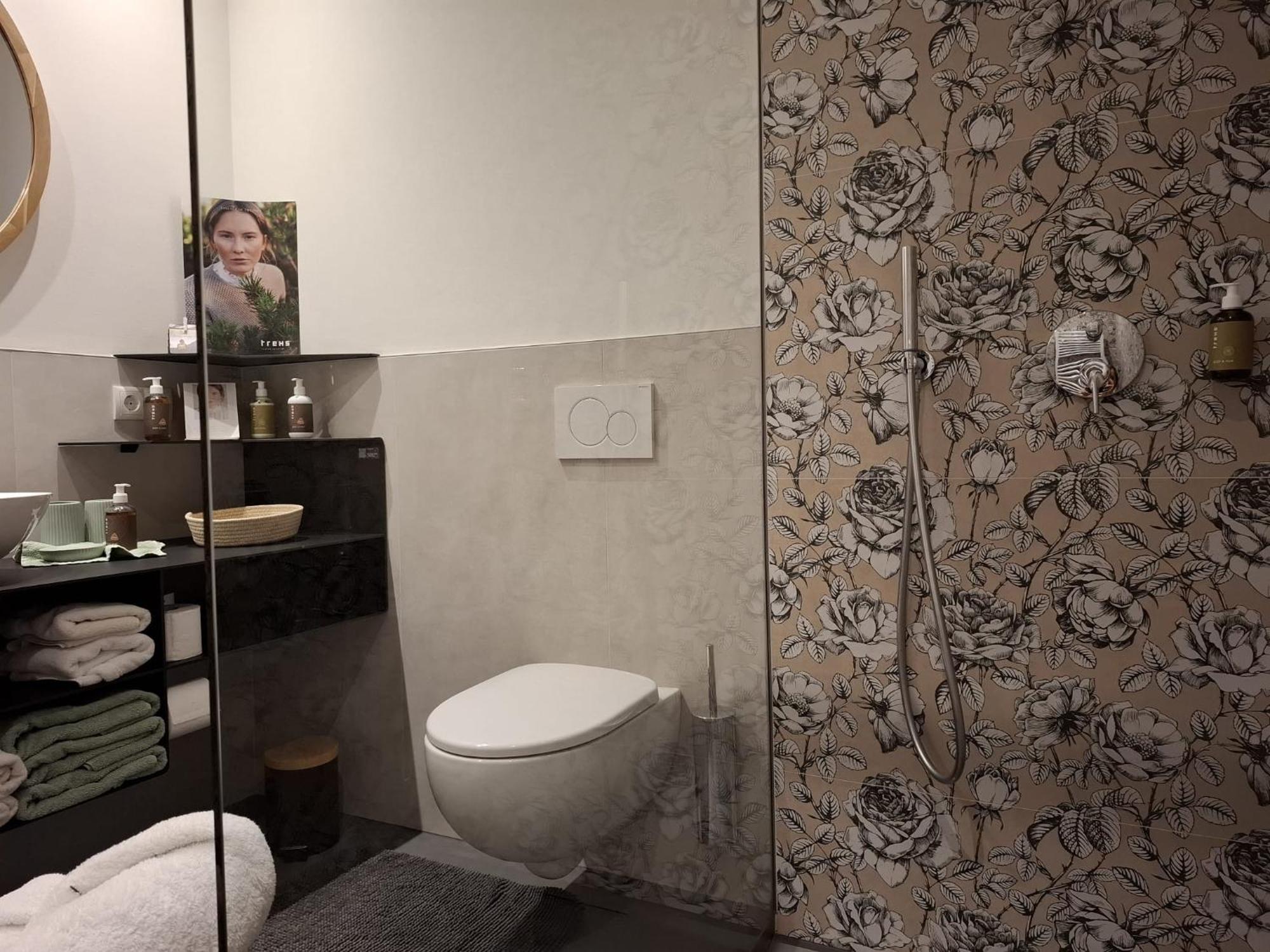 Apartment Wildflower In Privatvilla Im Herzen Merans Exteriér fotografie